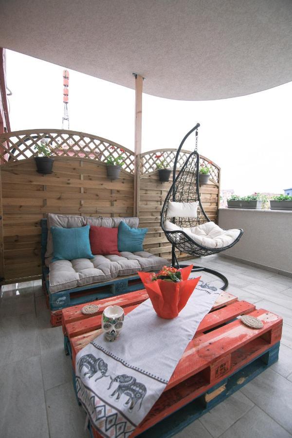Boulevard Boutique Aparthotel Корча Экстерьер фото