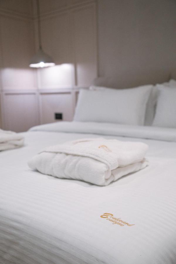 Boulevard Boutique Aparthotel Корча Экстерьер фото