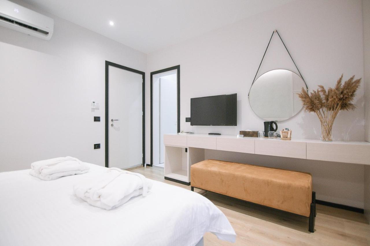 Boulevard Boutique Aparthotel Корча Экстерьер фото