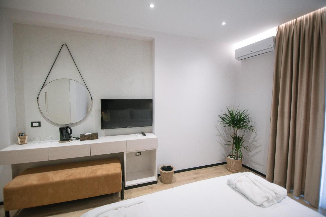 Boulevard Boutique Aparthotel Корча Экстерьер фото
