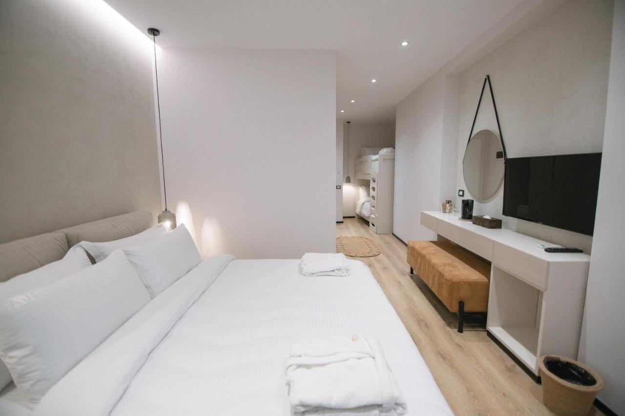 Boulevard Boutique Aparthotel Корча Экстерьер фото