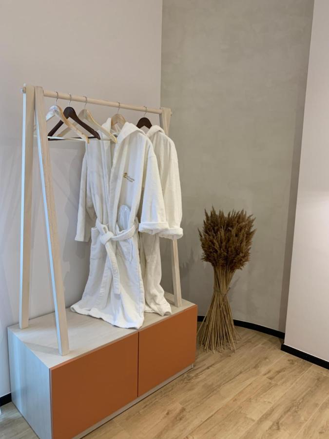 Boulevard Boutique Aparthotel Корча Экстерьер фото