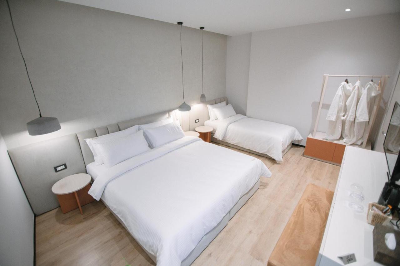 Boulevard Boutique Aparthotel Корча Экстерьер фото