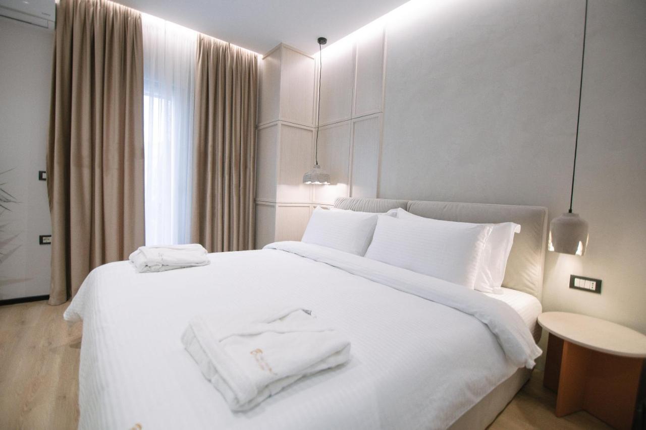 Boulevard Boutique Aparthotel Корча Экстерьер фото