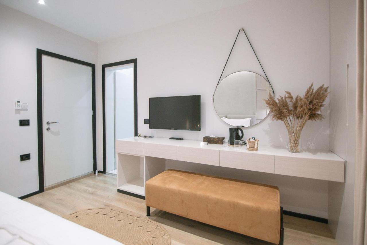 Boulevard Boutique Aparthotel Корча Экстерьер фото