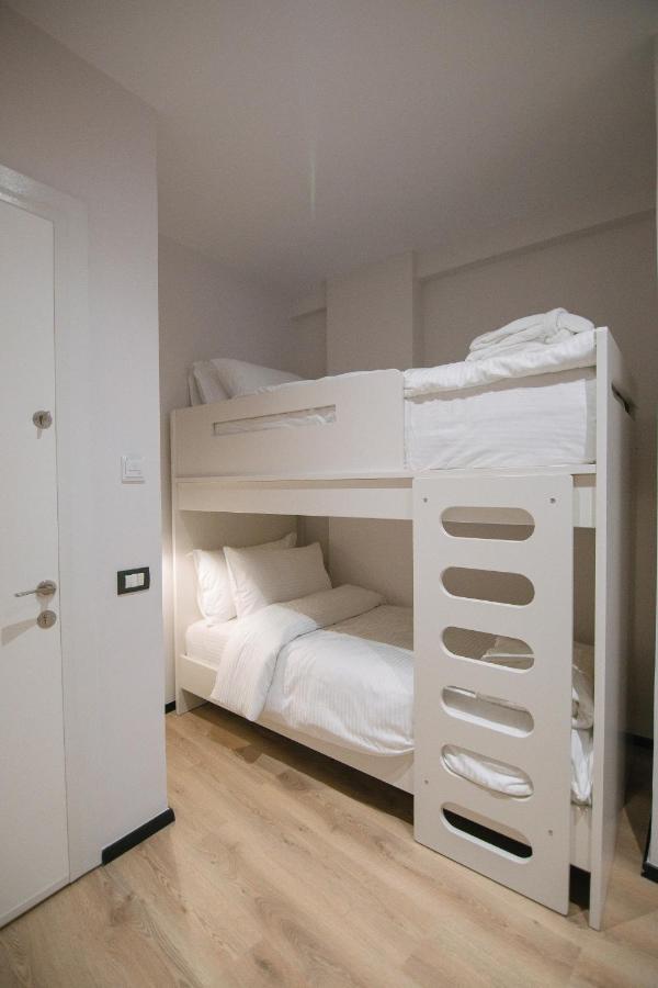 Boulevard Boutique Aparthotel Корча Экстерьер фото