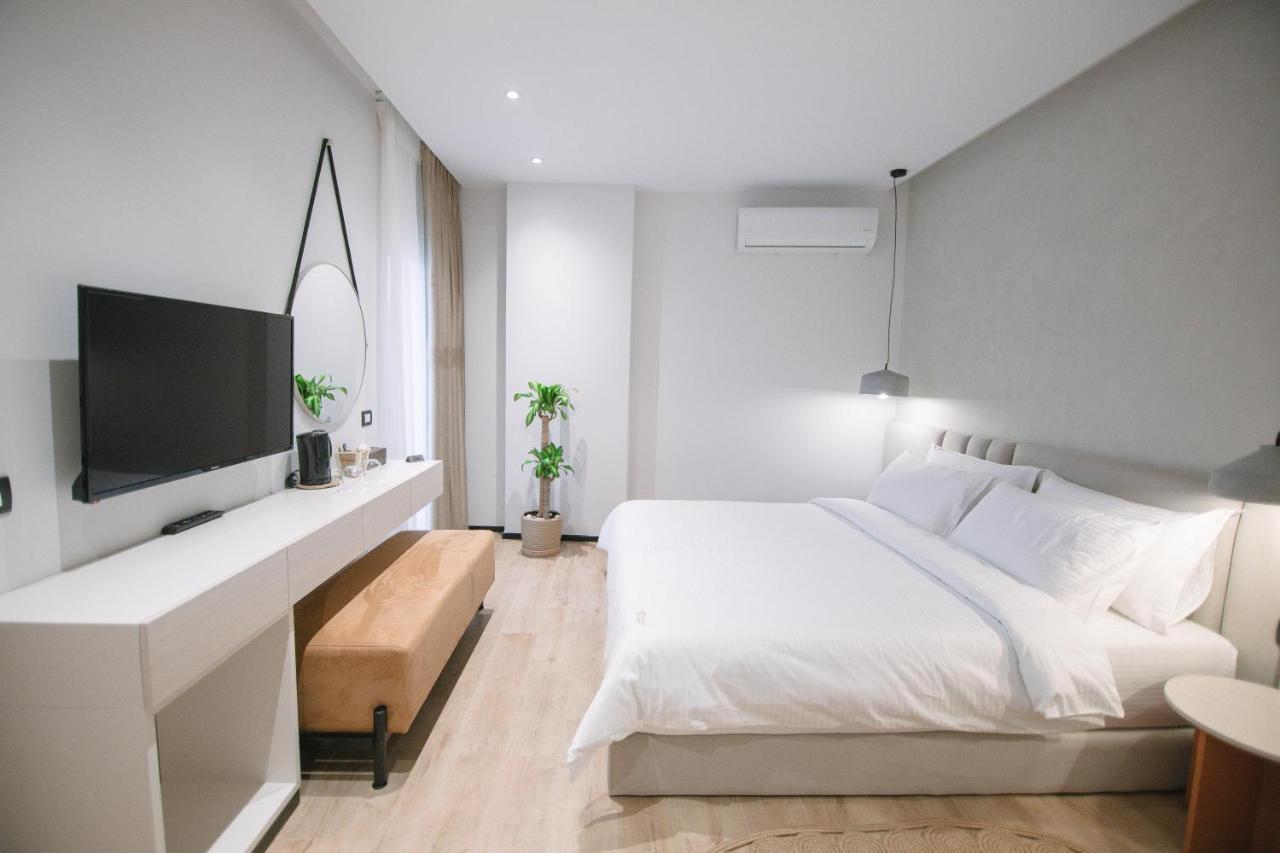 Boulevard Boutique Aparthotel Корча Экстерьер фото