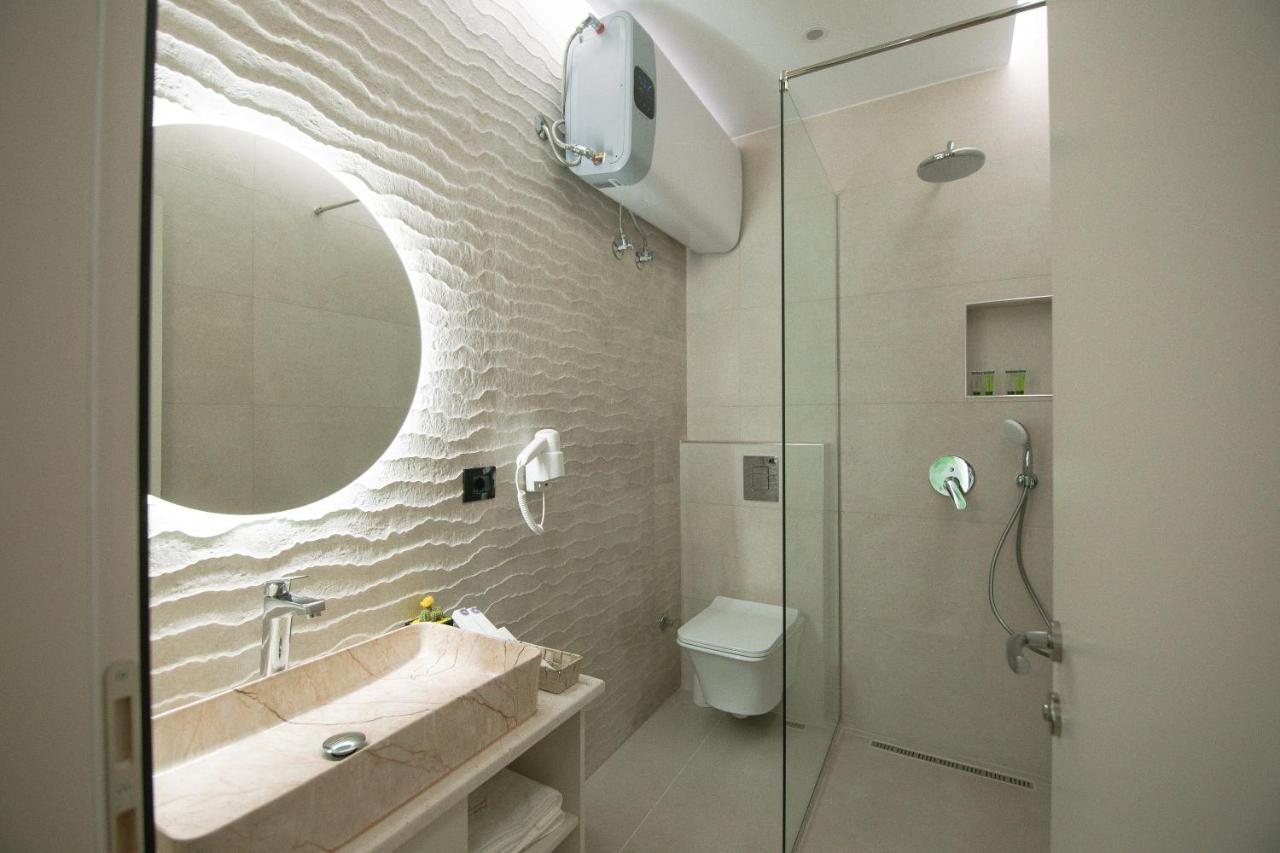 Boulevard Boutique Aparthotel Корча Экстерьер фото
