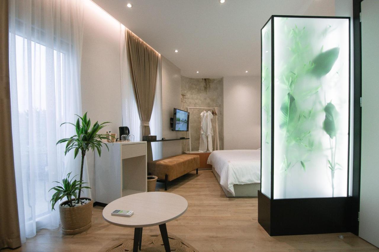 Boulevard Boutique Aparthotel Корча Экстерьер фото