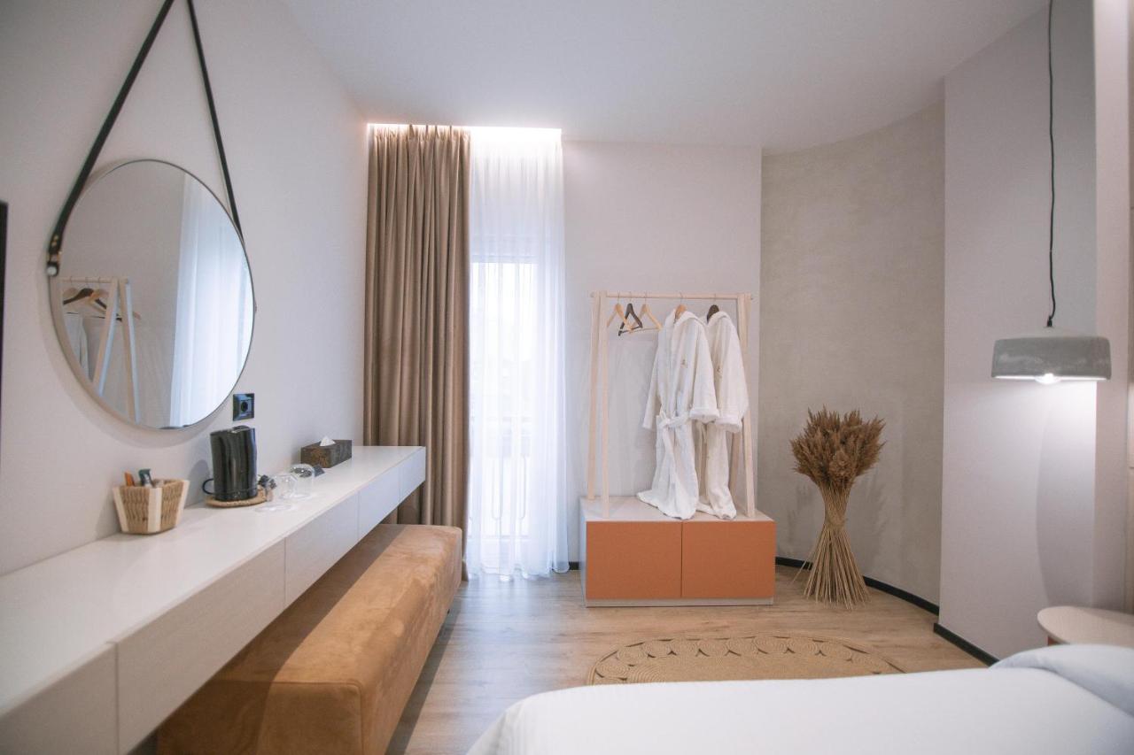 Boulevard Boutique Aparthotel Корча Экстерьер фото