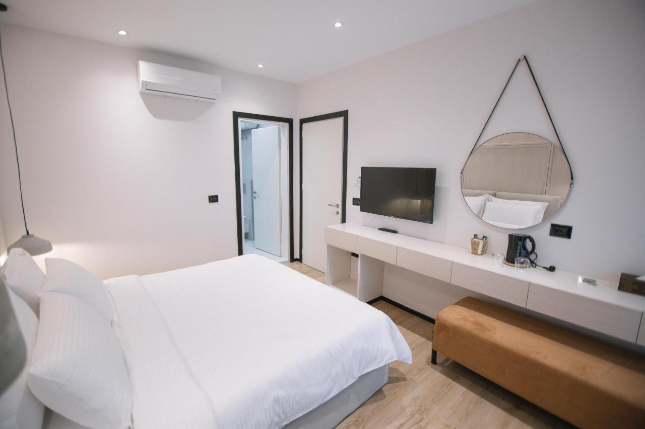 Boulevard Boutique Aparthotel Корча Экстерьер фото
